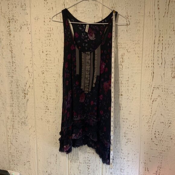 Free People Women's size 8P Sleeveless Dark Blue/Pink floral Racerback Pull on - Picture 7 of 14